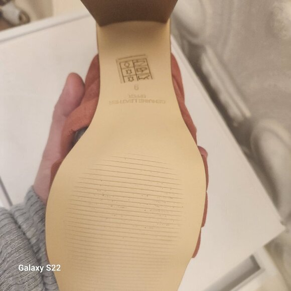 Journee Collection "Lyddie" Leather Sandals. NIB. Size 9 - Picture 6 of 11